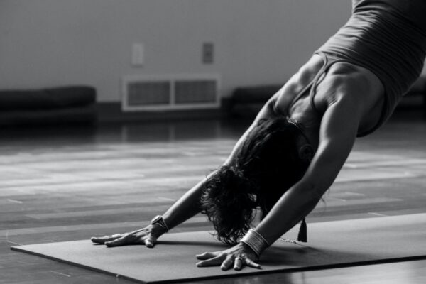 yoga per atleti: benefici e posizioni chiave